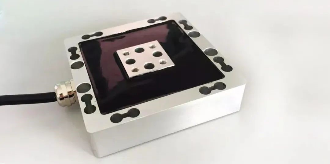 多分力传感器压缩机激振器力测试