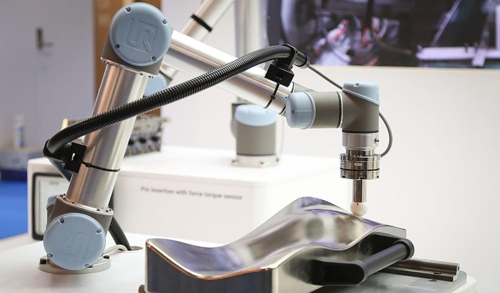 UR机器人有了ATI的F/T感应器简直如虎添翼