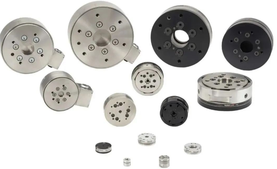  如何将六维力传感器集成到系统中？